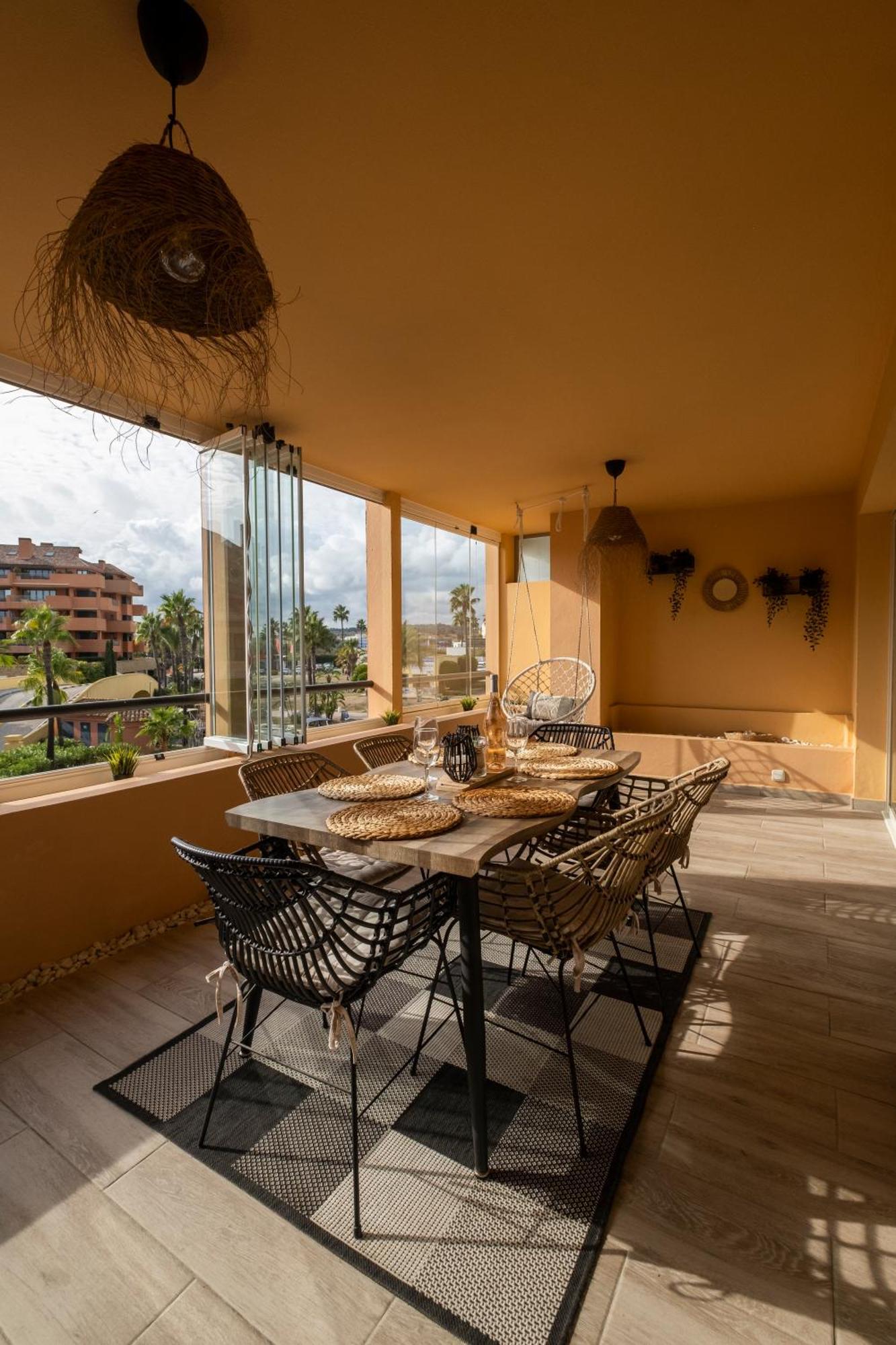 Aquamarine Apartment In Marina Сотогранде Екстериор снимка