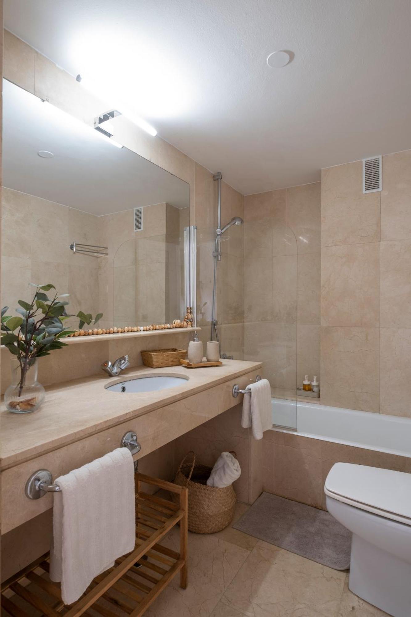 Aquamarine Apartment In Marina Сотогранде Екстериор снимка
