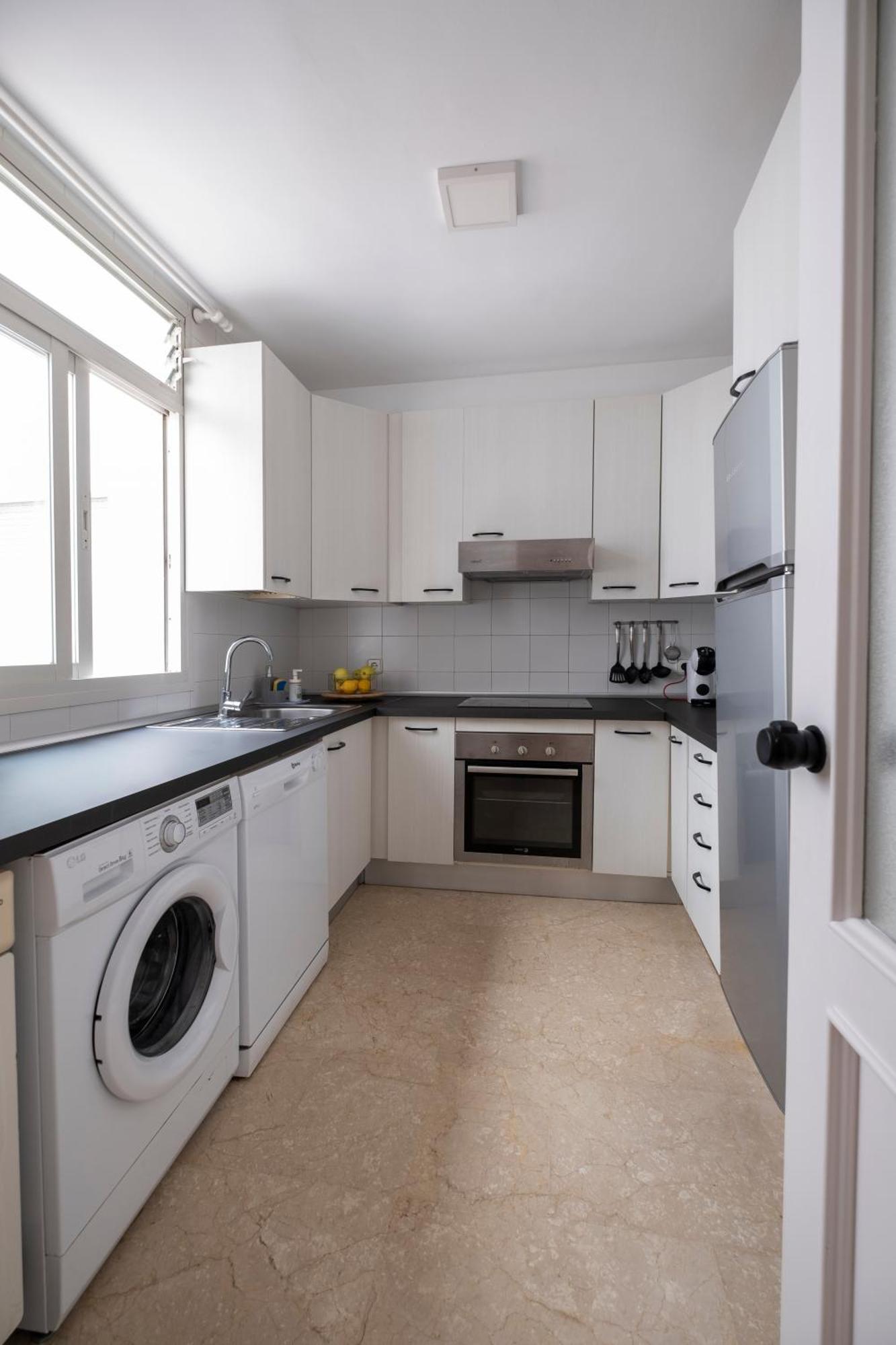 Aquamarine Apartment In Marina Сотогранде Екстериор снимка