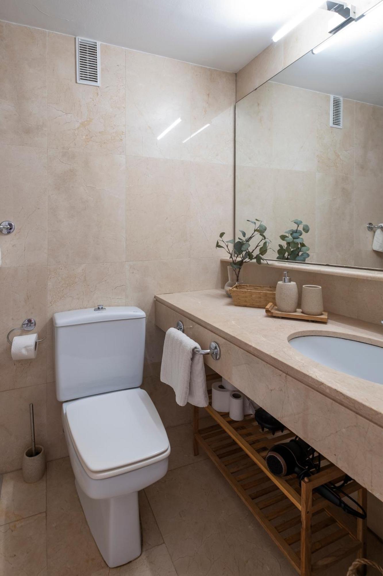 Aquamarine Apartment In Marina Сотогранде Екстериор снимка